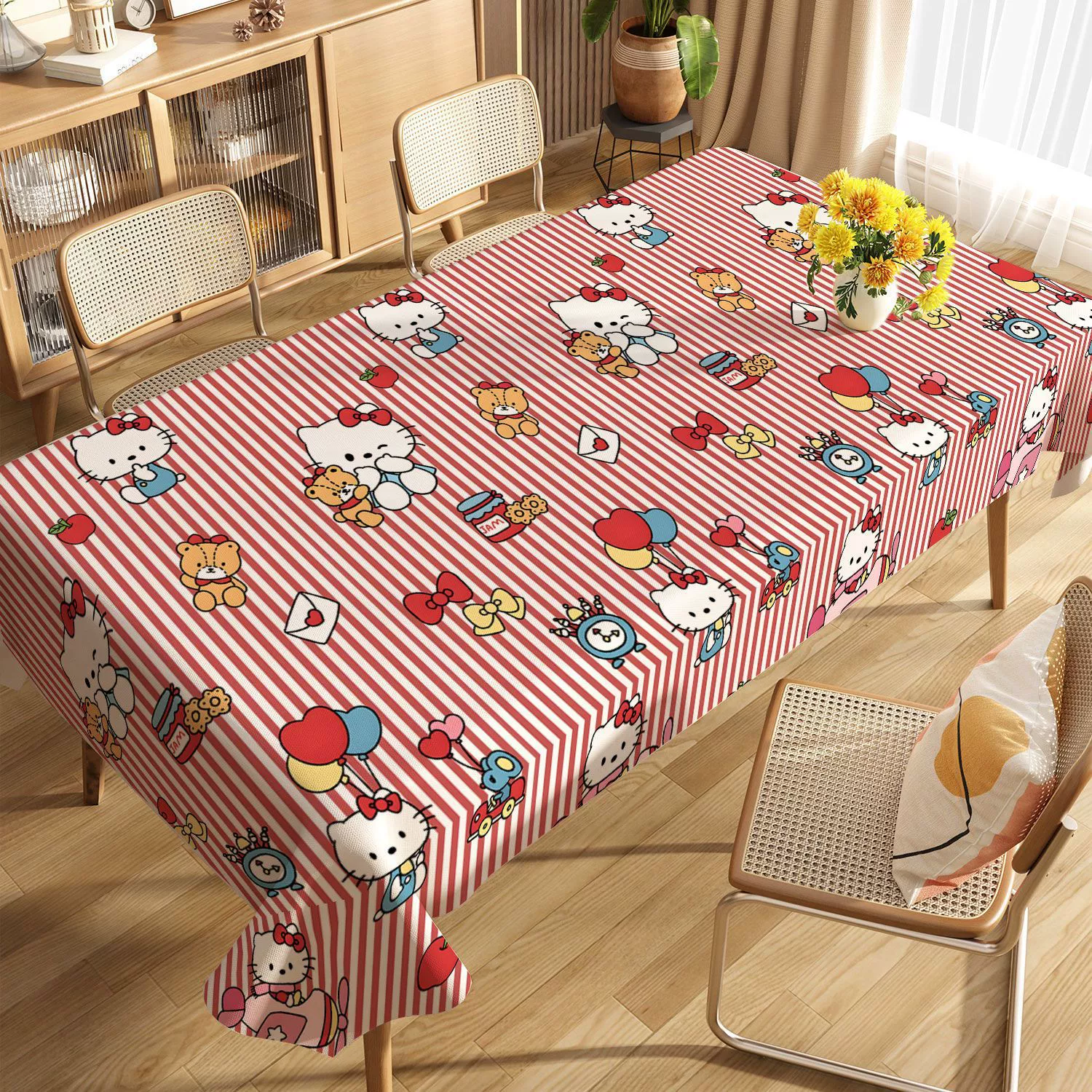 Hello Kitty — Червона смужка