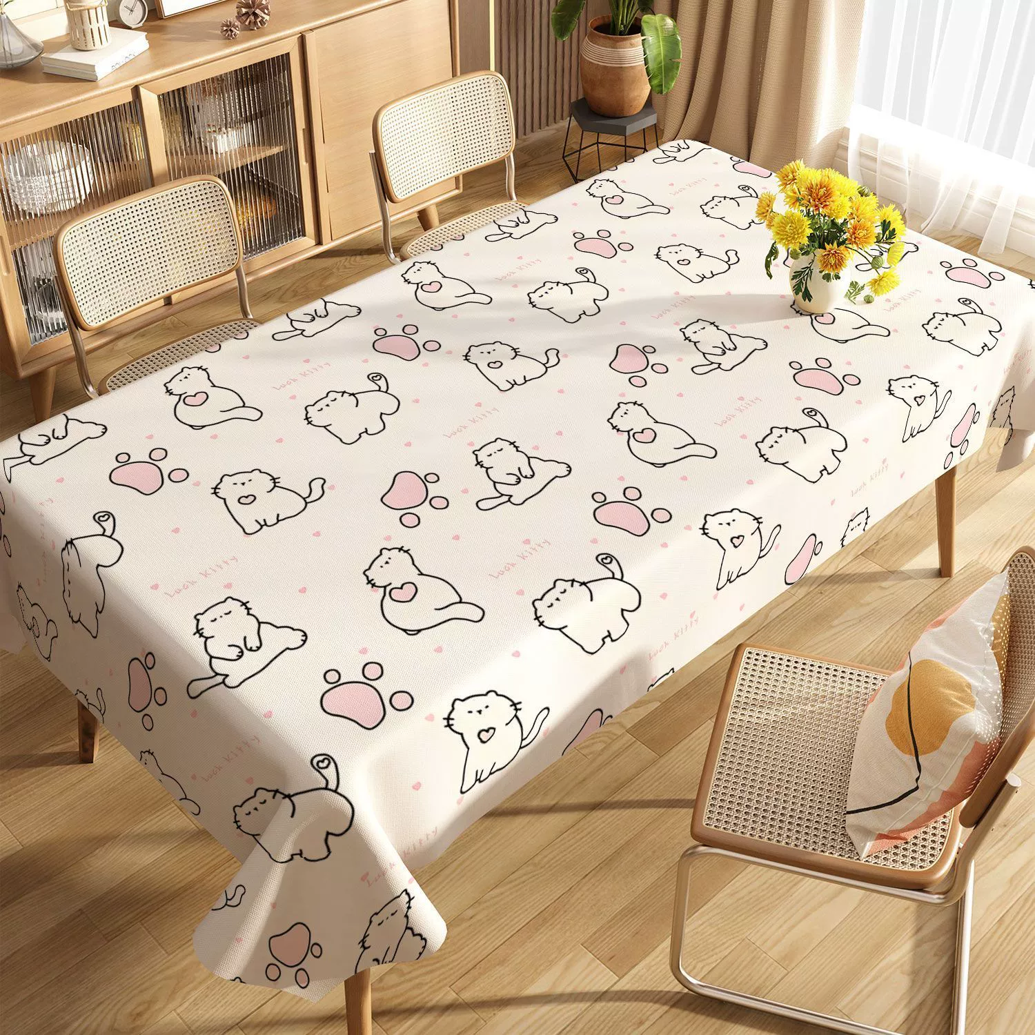 Милі котики Luck Kitty